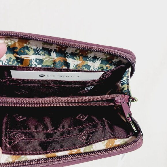 NWT Vera Bradley RFID Grab & Go Wristlet, Autumn Leaves, Approx. 7" X 4" - Picture 7 of 16